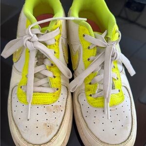 Girls Air Force Nike size 6.5